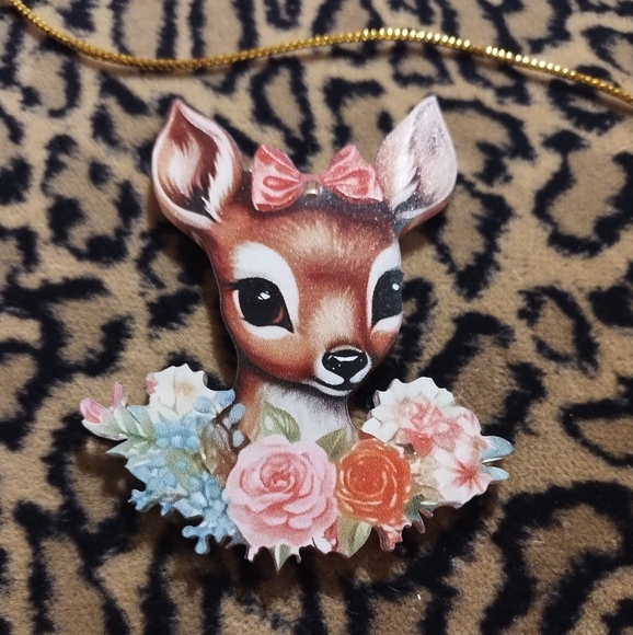 3/$25 Oh deer roses 🦌 ornament decoration - Picture 1 of 2